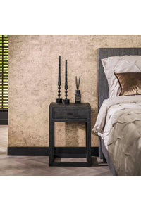 Nachtkastje Herbstein met lade in zwart acacia hout