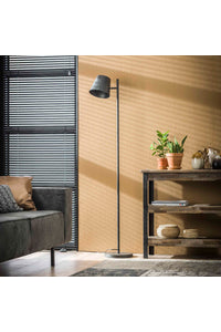 Vloerlamp Annaburg met verstelbare metalen kap