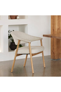 Eetkamerstoel Elk met naturel oak frame en zandkleurige stof