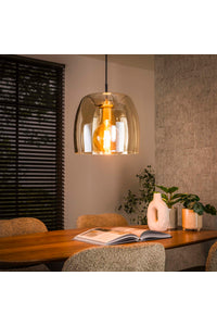 Hanglamp Trino met amber kleurige glazen kap