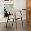 Eetkamerstoel Elk met smoked oak frame en zandkleurige stof