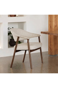 Eetkamerstoel Elk met smoked oak frame en zandkleurige stof